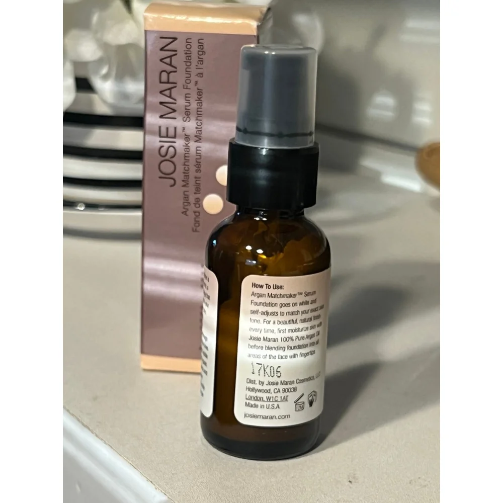 LAST ONE! JOSIE MARAN Argan Matchmaker Serum Adjusting Foundation Light Medium